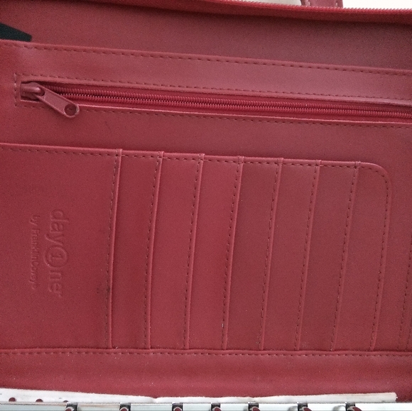 "New" Day one leather planner - Picture 2 of 6